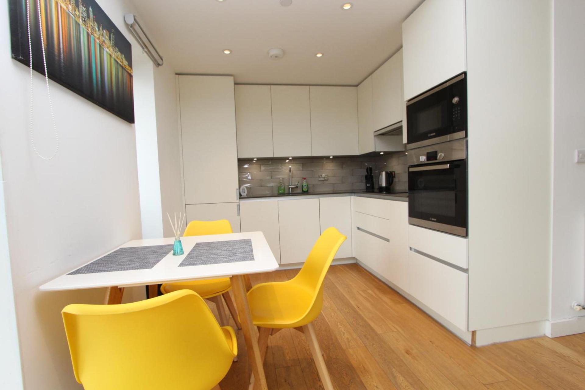 Spacious & Modern 1 Bedroom Close To Station In E16 London Exteriör bild